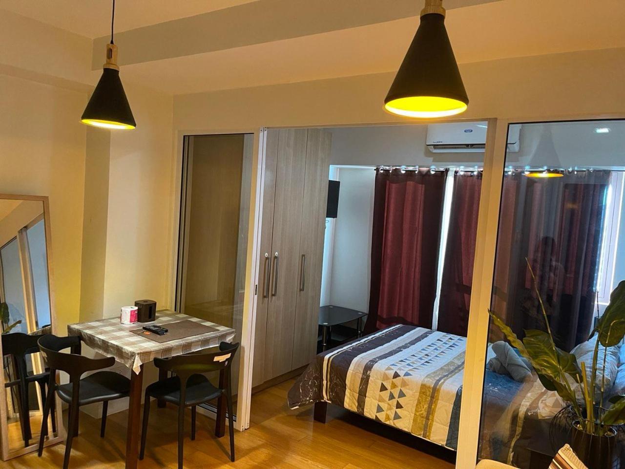 Great 1br Aqua Livingstone With Netflix, Pool & Gym Apartment Manila